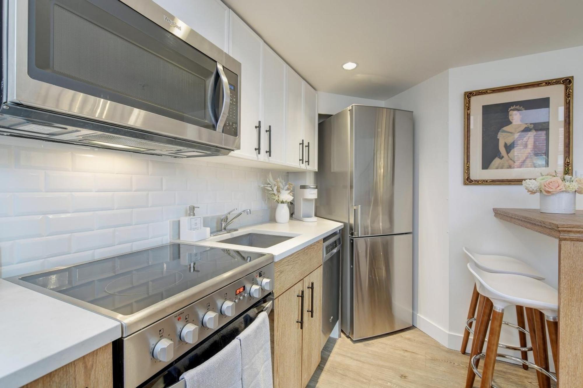 Victoria'S Parliamentary Suite With Private Rooftop Patio & Harbour View Exteriér fotografie